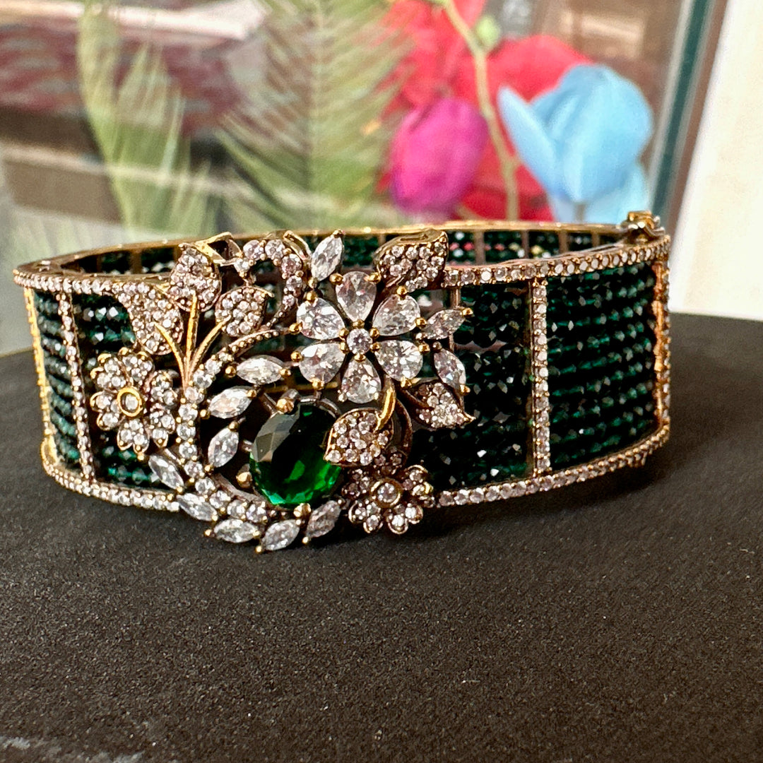 Aza Green Victorian Openable Kada