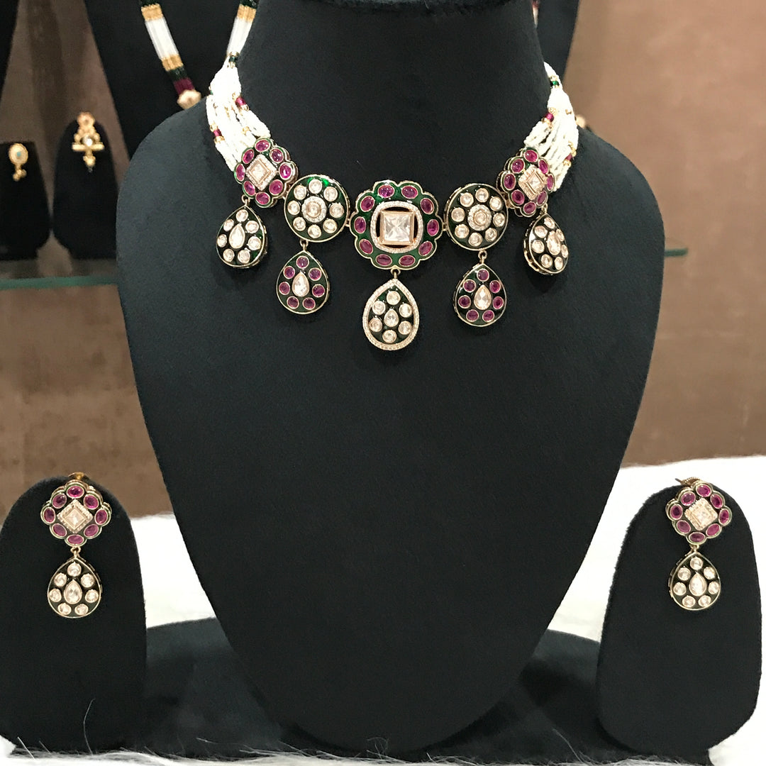 Nora Tyaani kundan Jewellery Set