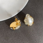 Load image into Gallery viewer, Angel Freshwater Pearls Studs