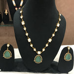 Load image into Gallery viewer, Saanvi Mossionite Kundan Jewellery Set