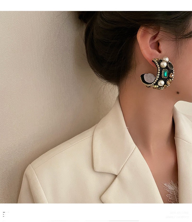 Aish Black Stone Studded Earring