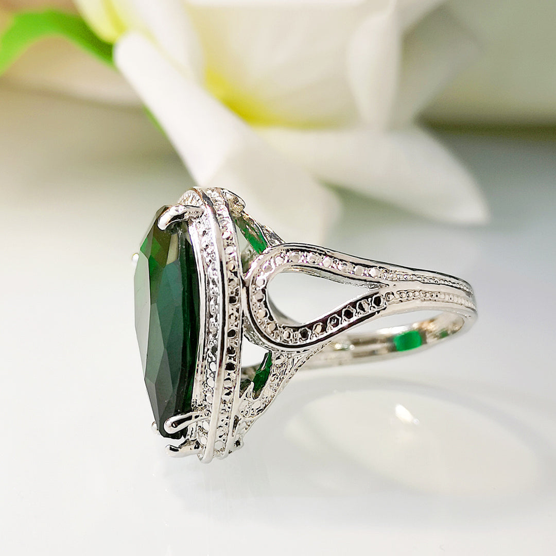 Emerald Water Droplets Luxury Zircon Ring