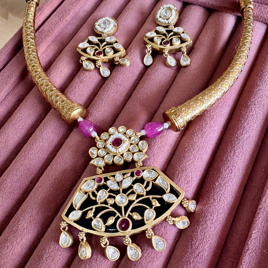 Mehar Purple Kundan Hasli Set