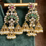 Load image into Gallery viewer, Esha Pachi Kundan Earrings
