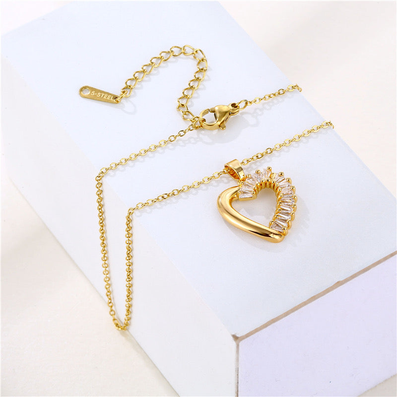 Shanaya Heart Shape Waterproof 18k Gold Plated Zircon Chain