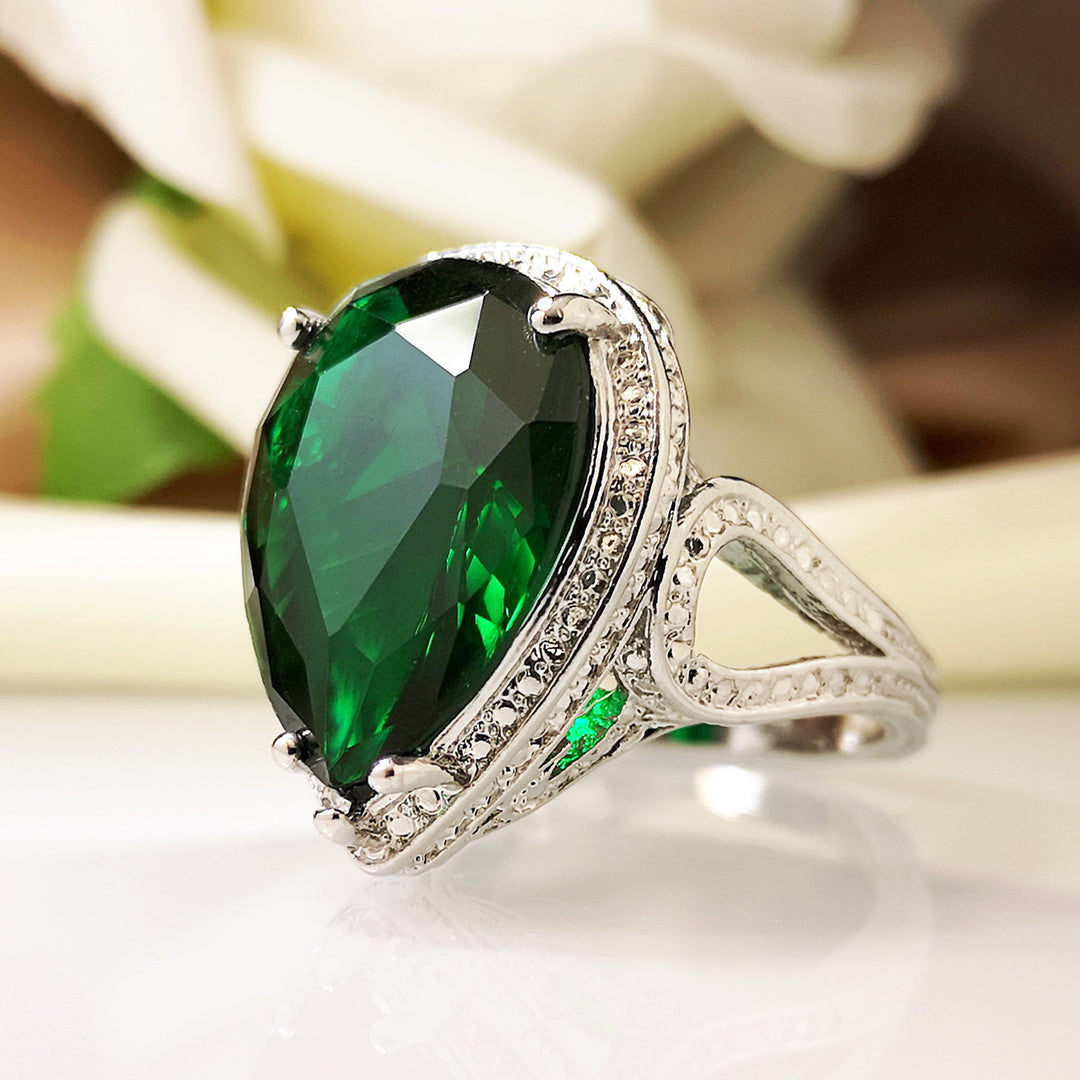 Emerald Water Droplets Luxury Zircon Ring