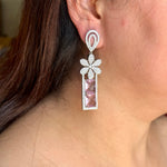 Load image into Gallery viewer, Jiya Pink Glass Stone Earrings
