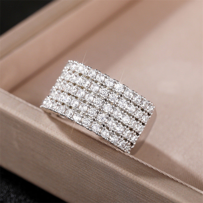 Diana Luxurious Zircon Ring