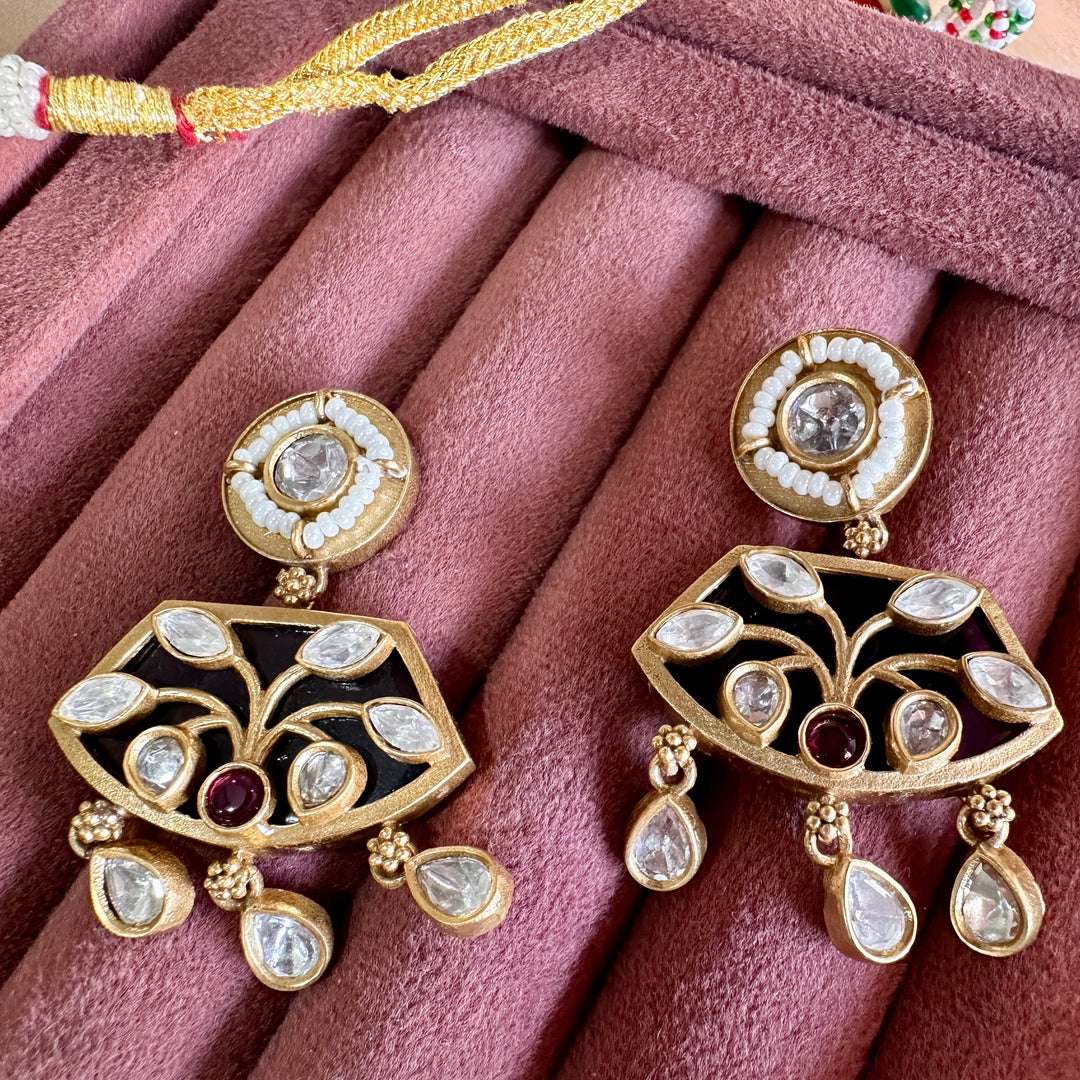 Mehar Purple Kundan Hasli Set