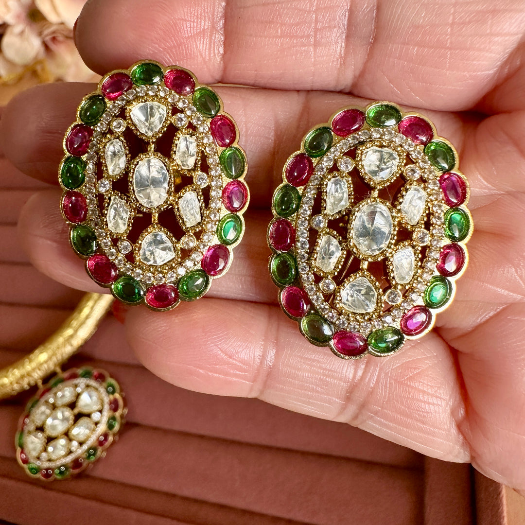 Avantika Mossionite Kundan Hasli Set